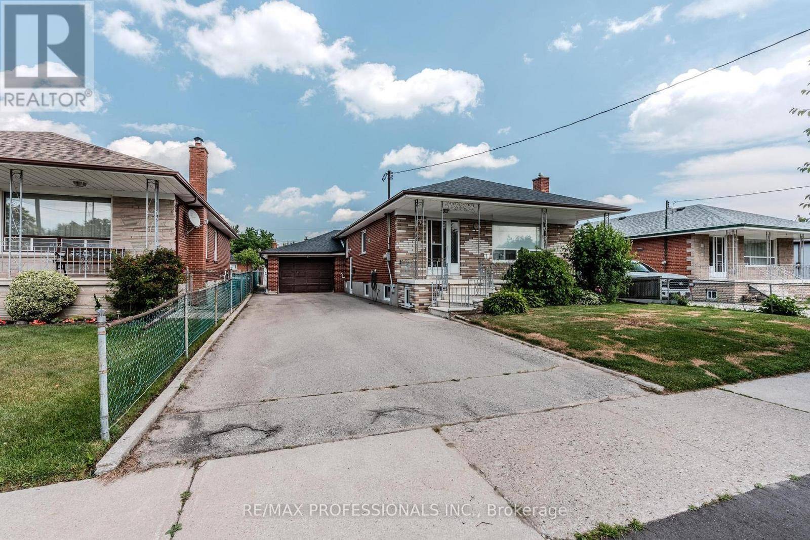 15 NORDIN AVENUE, Toronto (islington-city Centre West), ON M8Z2A9