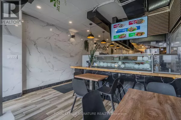 Toronto (dovercourt-wallace Emerson-junction), ON M6H1M8,1106 BLOOR STREET W