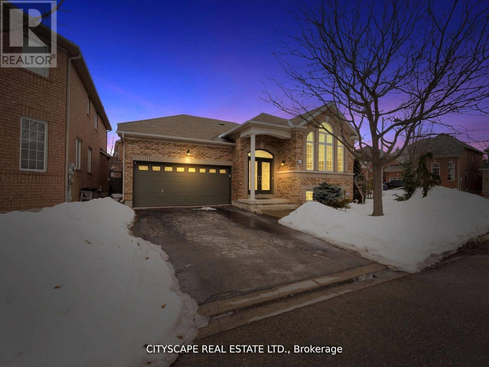 Oakville (bc Bronte Creek), ON L6M5C2,2241 LYNESS AVENUE