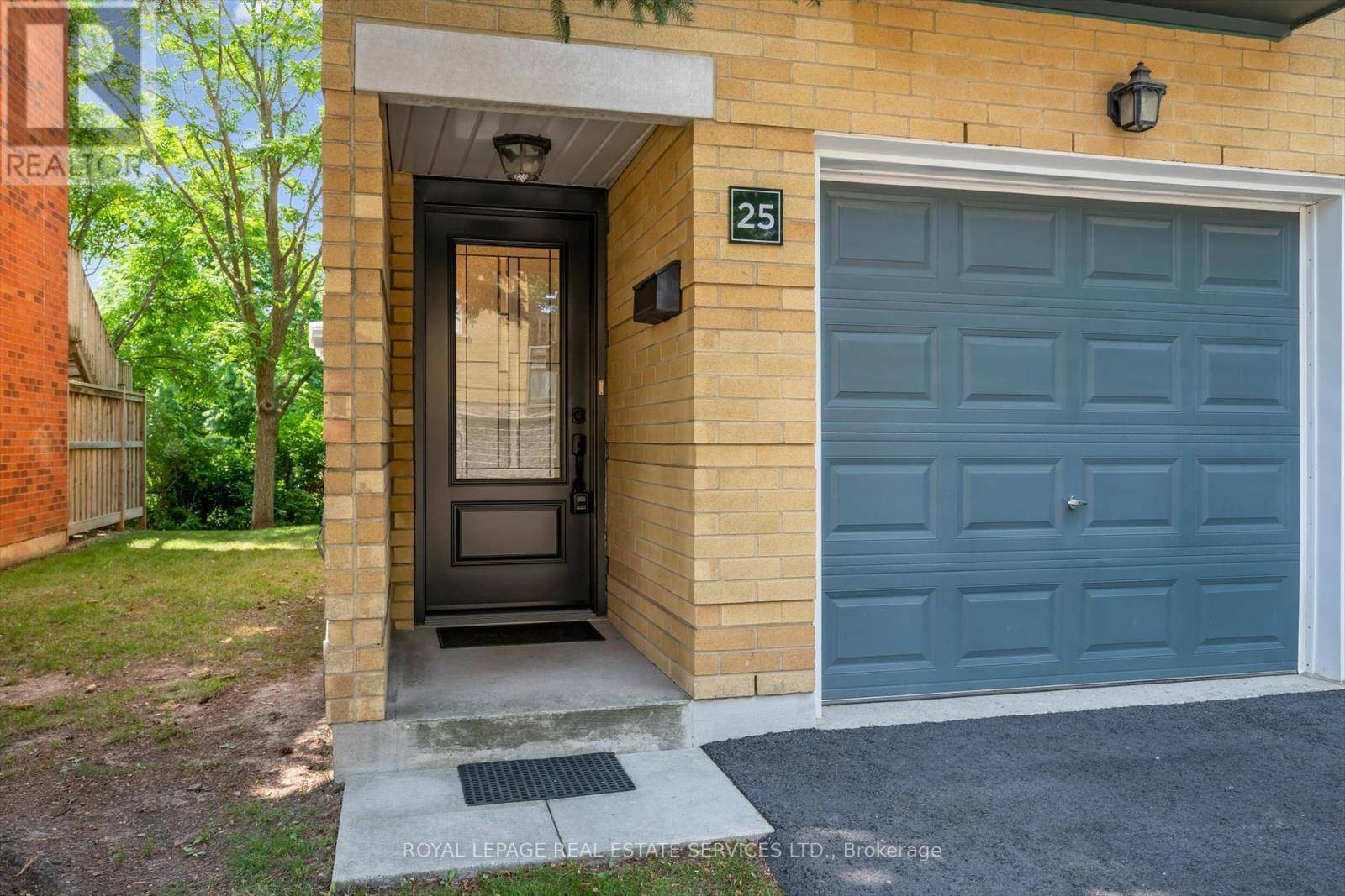 Oakville (ga Glen Abbey), ON L6M3J9,2300 Brays LN #25