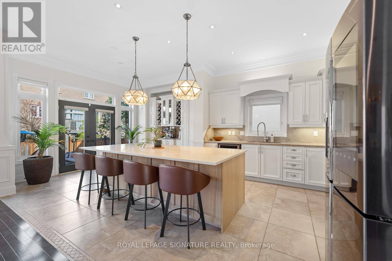 Oakville (wm Westmount), ON L6M0H3,2357 KWINTER ROAD