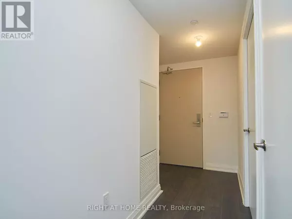 Toronto (islington-city Centre West), ON M9B0E4,30 gibbs RD #2207