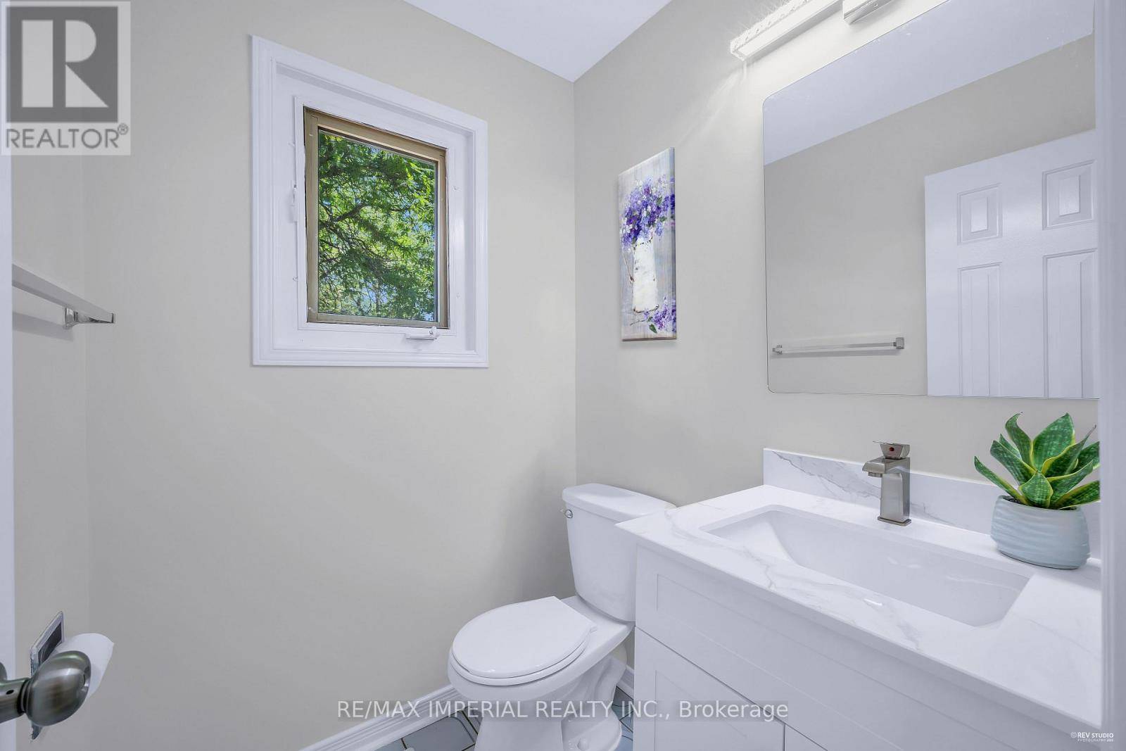 Mississauga (central Erin Mills), ON L5M4S4,2748 LINDHOLM CRESCENT