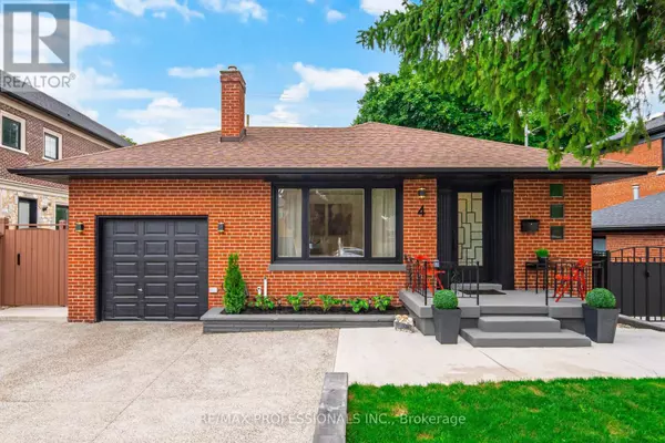 4 LLOYD MANOR ROAD, Toronto (princess-rosethorn), ON M9B5H6