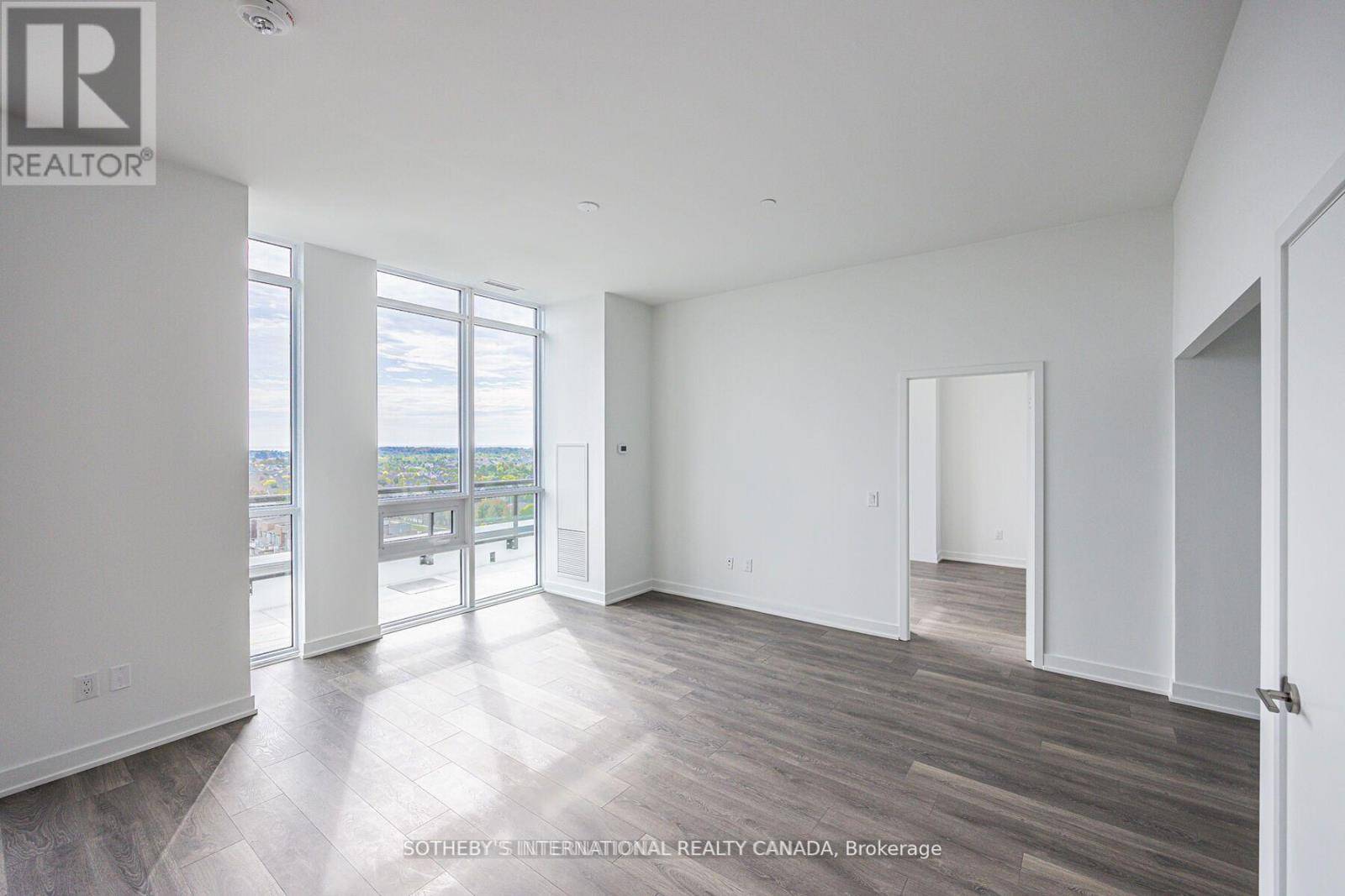 Oakville (wm Westmount), ON L6M5P5,3005 PINE GLEN RD #809