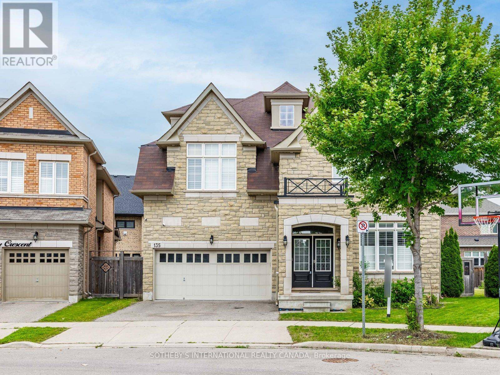 135 HOEY CRESCENT, Oakville (oa Rural Oakville), ON L6M0X1