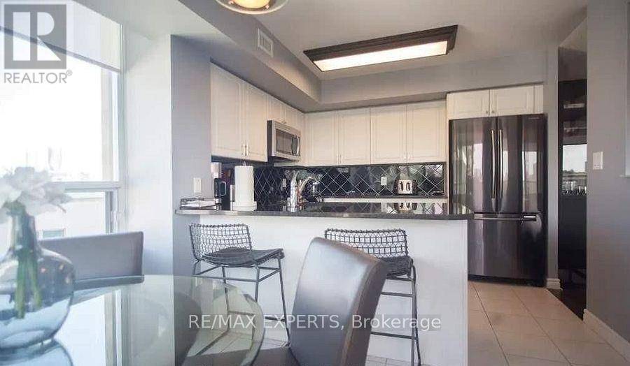 Mississauga (city Centre), ON L5B0C8,335 Rathburn RD West #305