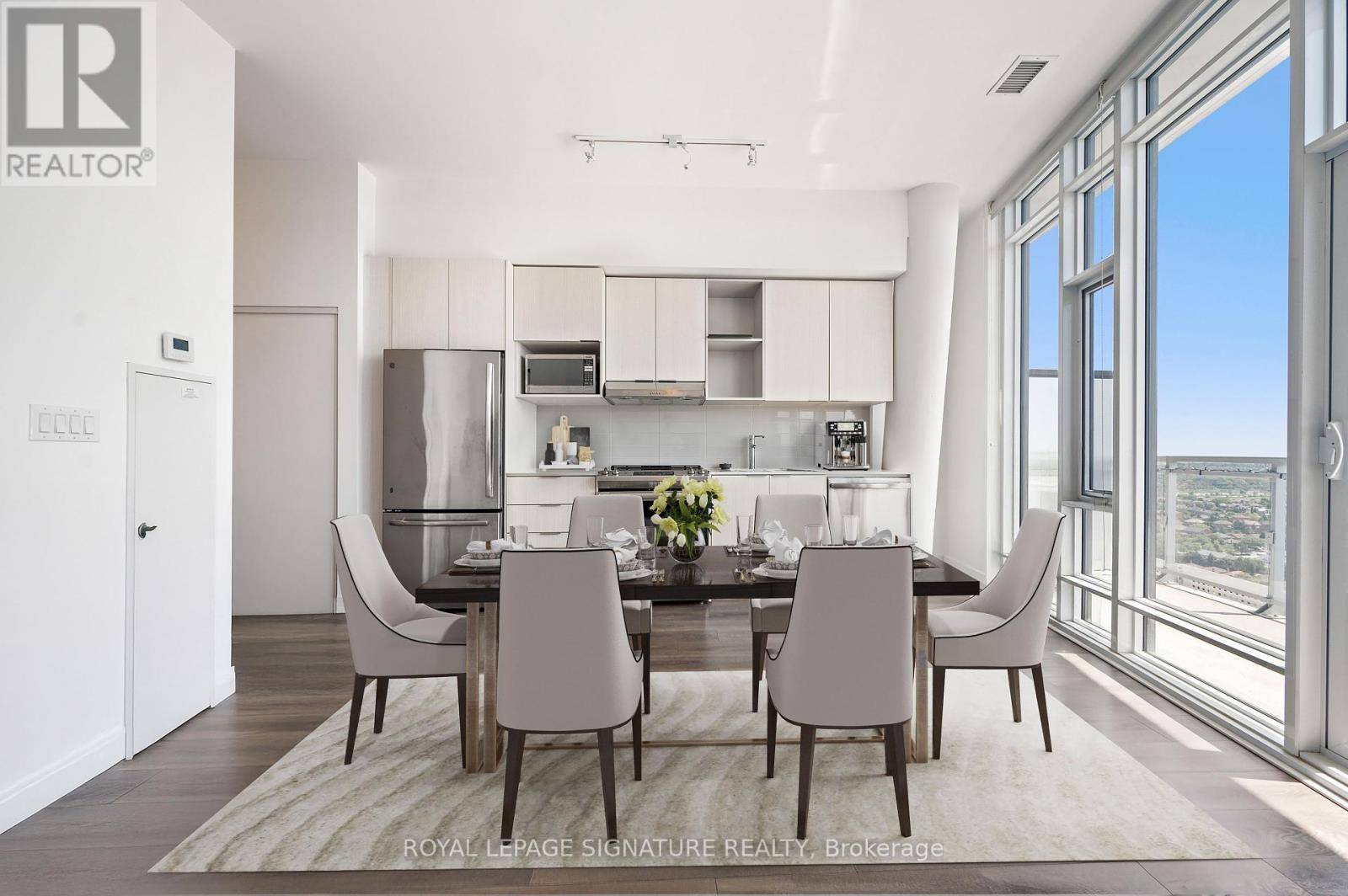 Mississauga (central Erin Mills), ON L5M0Y2,2520 Eglinton AVE West #PH1905