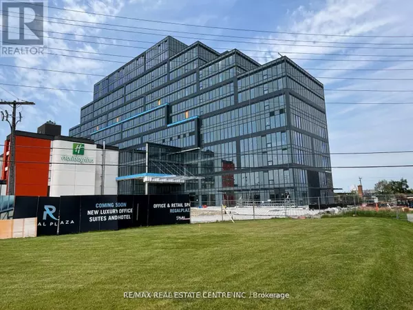 Toronto (west Humber-clairville), ON M9W1J1,600 Dixon RD #227