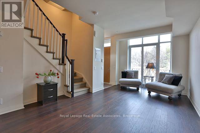 Toronto (islington-city Centre West), ON M9B0B3,27 Valhalla Inn RD #63