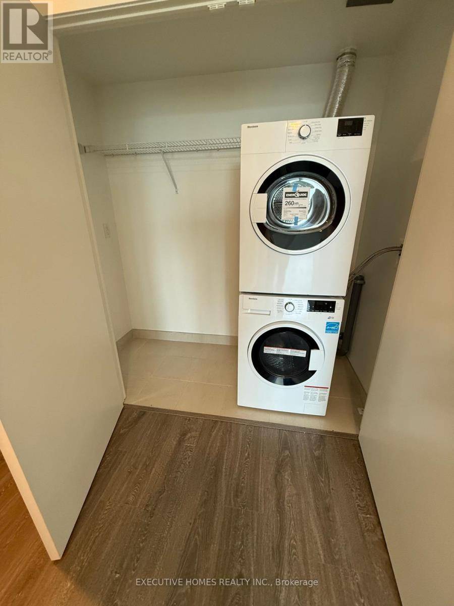 Mississauga (central Erin Mills), ON L5M2V8,2495 Eglinton AVE West #705