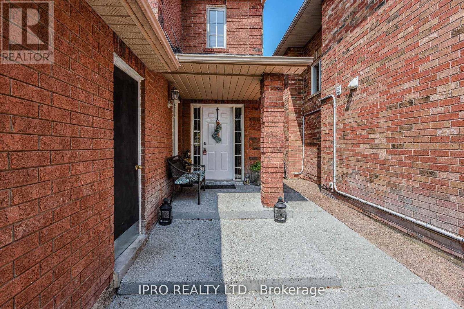 Mississauga (east Credit), ON L5V2K1,5847 SIDMOUTH STREET
