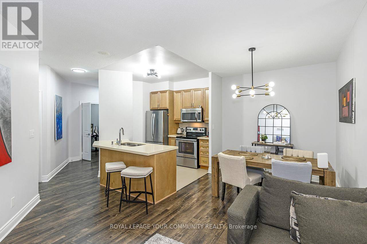 Toronto (kingsway South), ON M8X3A3,25 Earlington AVE #114