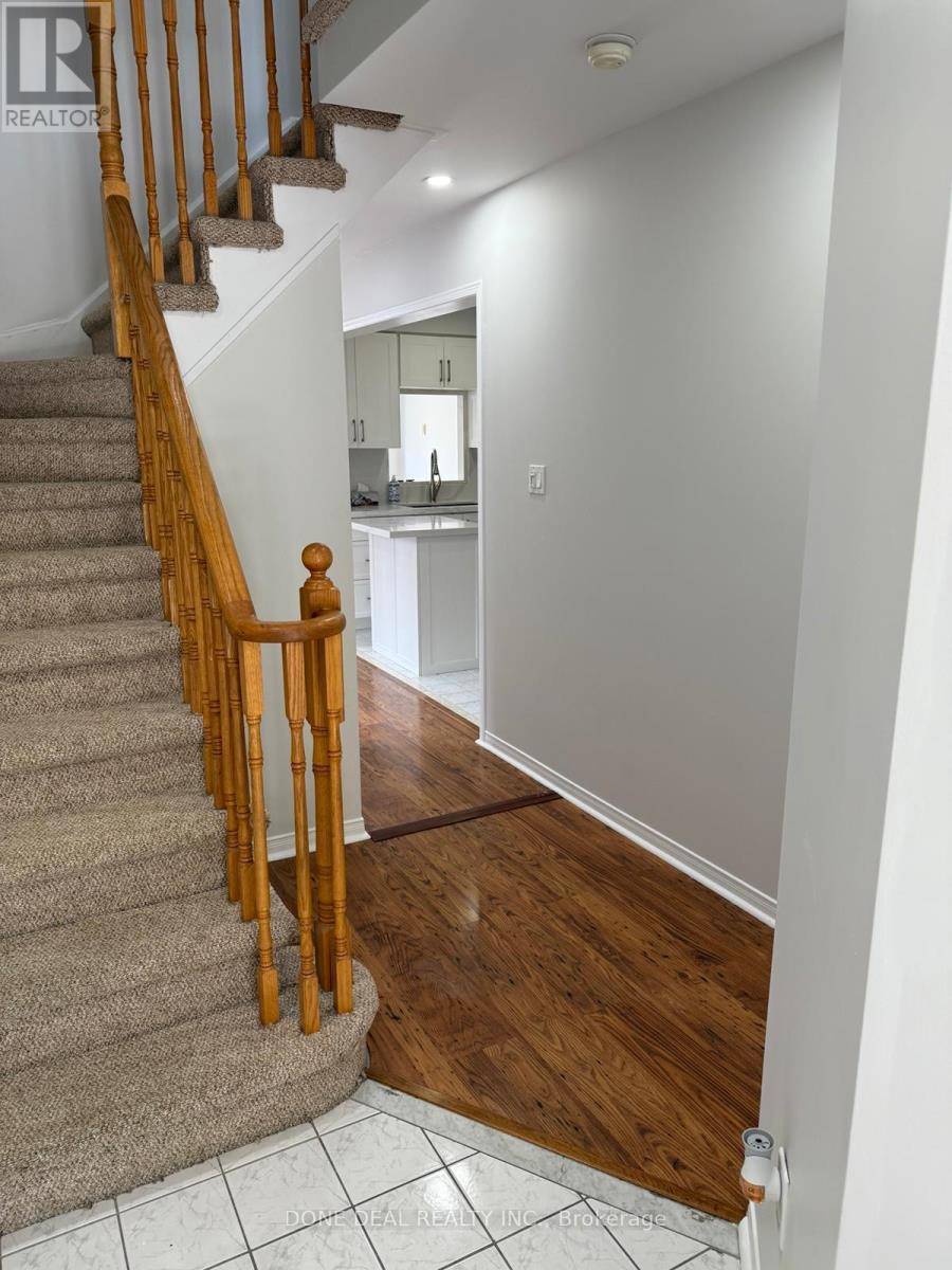 Brampton (brampton West), ON L6X4P5,9 Goldberry CT #22