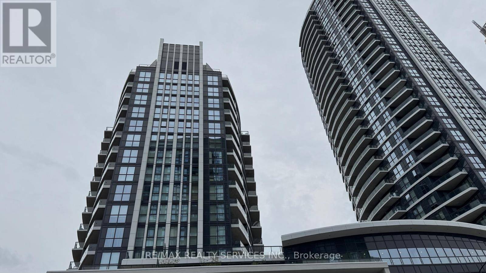 Mississauga (hurontario), ON L5R0G9,65 Watergarden DR #901