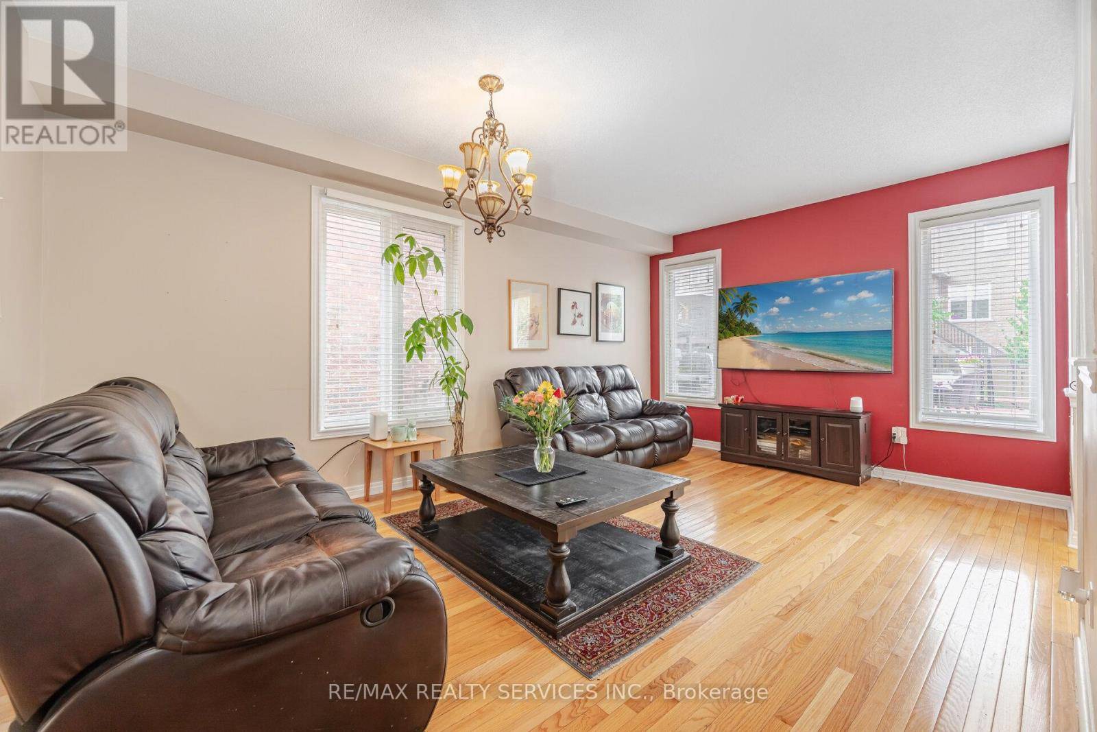 Brampton (madoc), ON L6V4P5,75 HARBOURTOWN CRESCENT