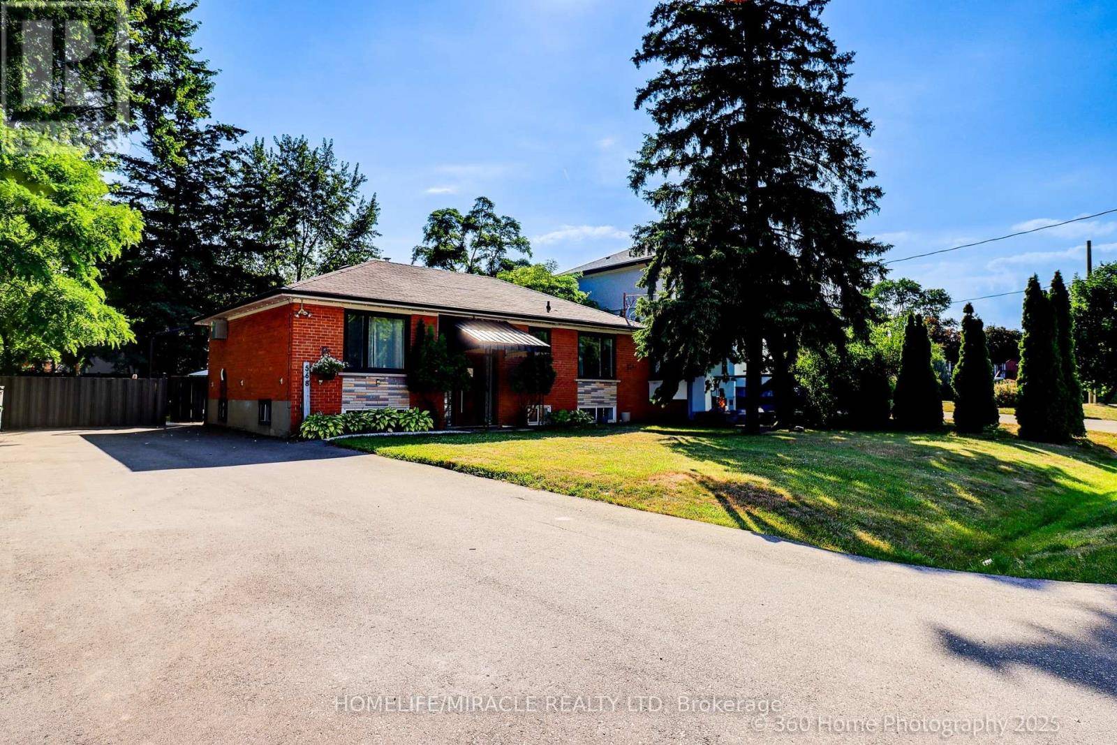Oakville (wo West), ON L6L4X4,568 WEIR AVENUE