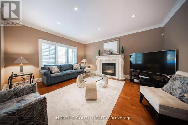 Toronto (islington-city Centre West), ON M9B2A2,339 BURNHAMTHORPE ROAD