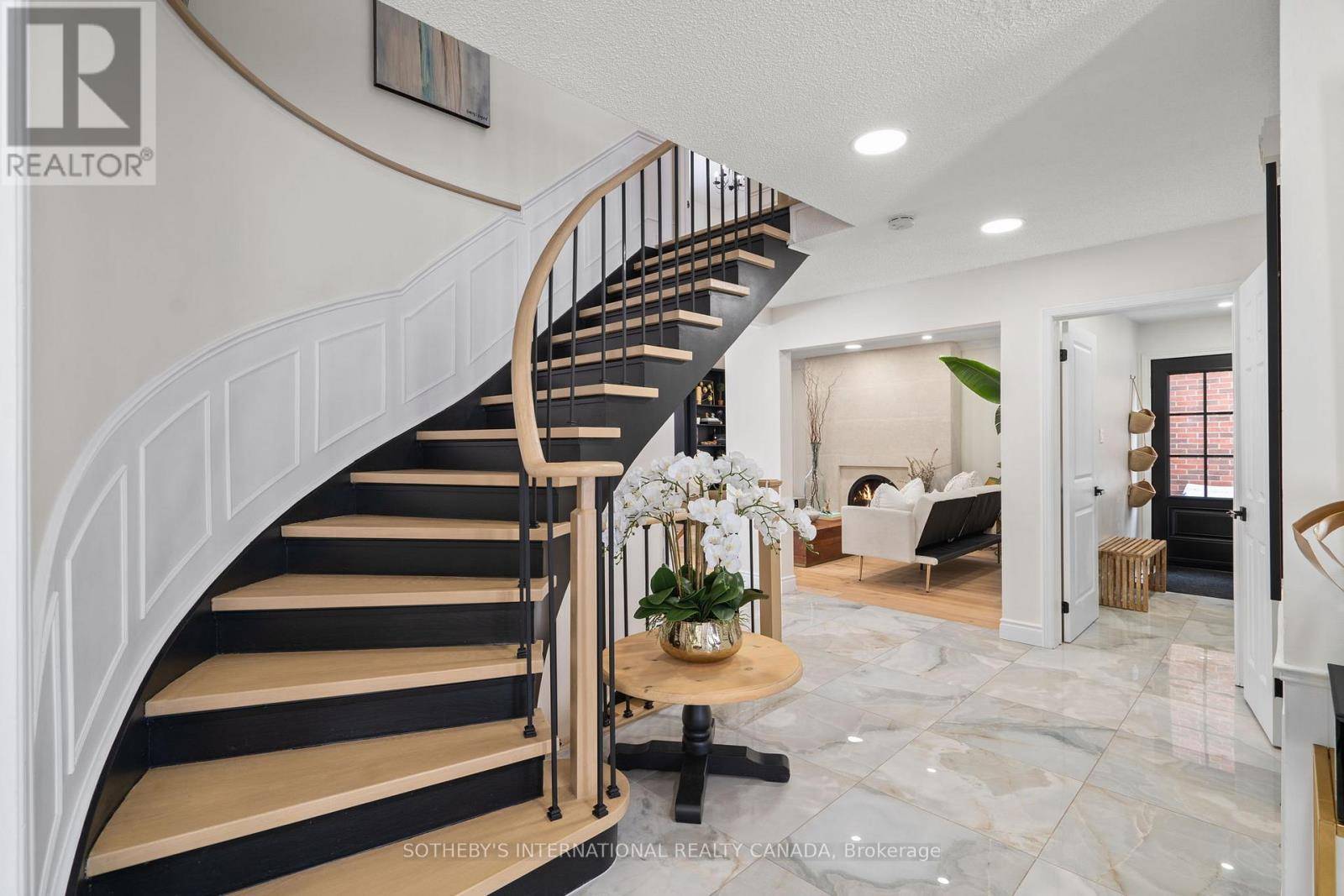 Oakville (fa Falgarwood), ON L6H3H2,1489 JASMINE CRESCENT