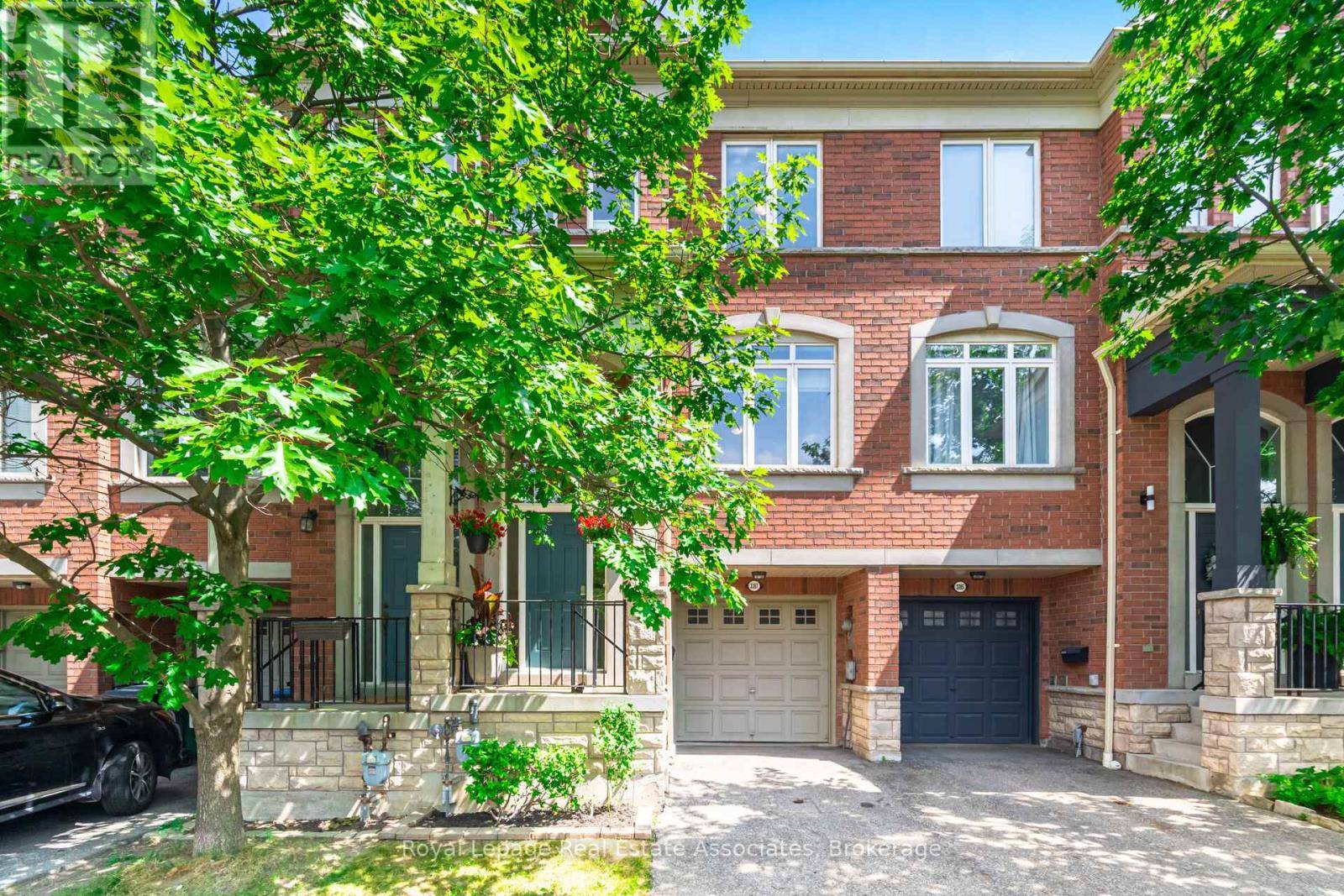 3207 JOEL KERBEL PLACE, Mississauga (applewood), ON L4Y0B1