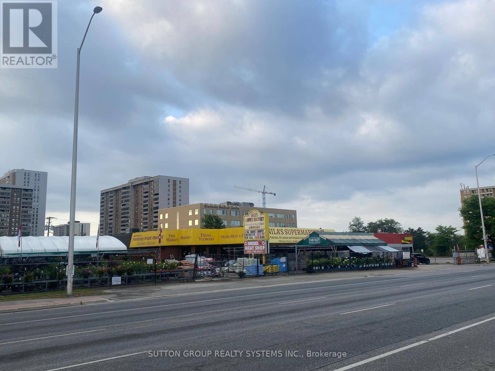 1729 QUEEN STREET E, Brampton (queen Street Corridor), ON L6T2H2