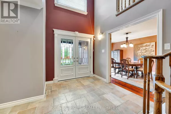 Mississauga (east Credit), ON L5M3L3,1511 RAVENSMOOR CRESCENT