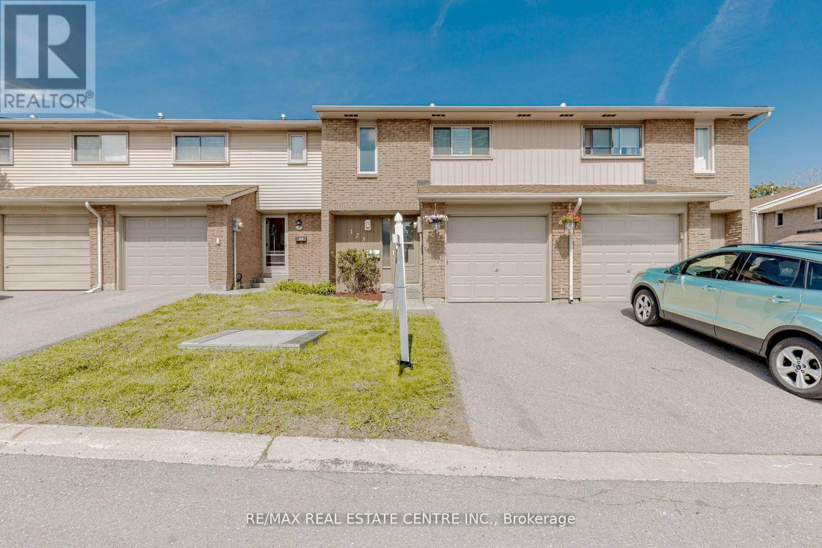 1526 Lancaster DR #123, Oakville (fa Falgarwood), ON L6H2Z2