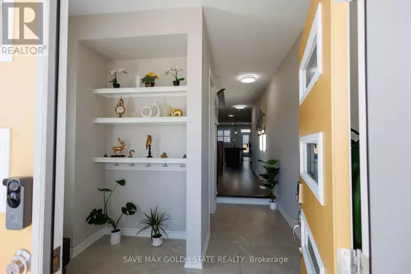 Milton (bw Bowes), ON L9E2A4,1659 WHITLOCK AVENUE