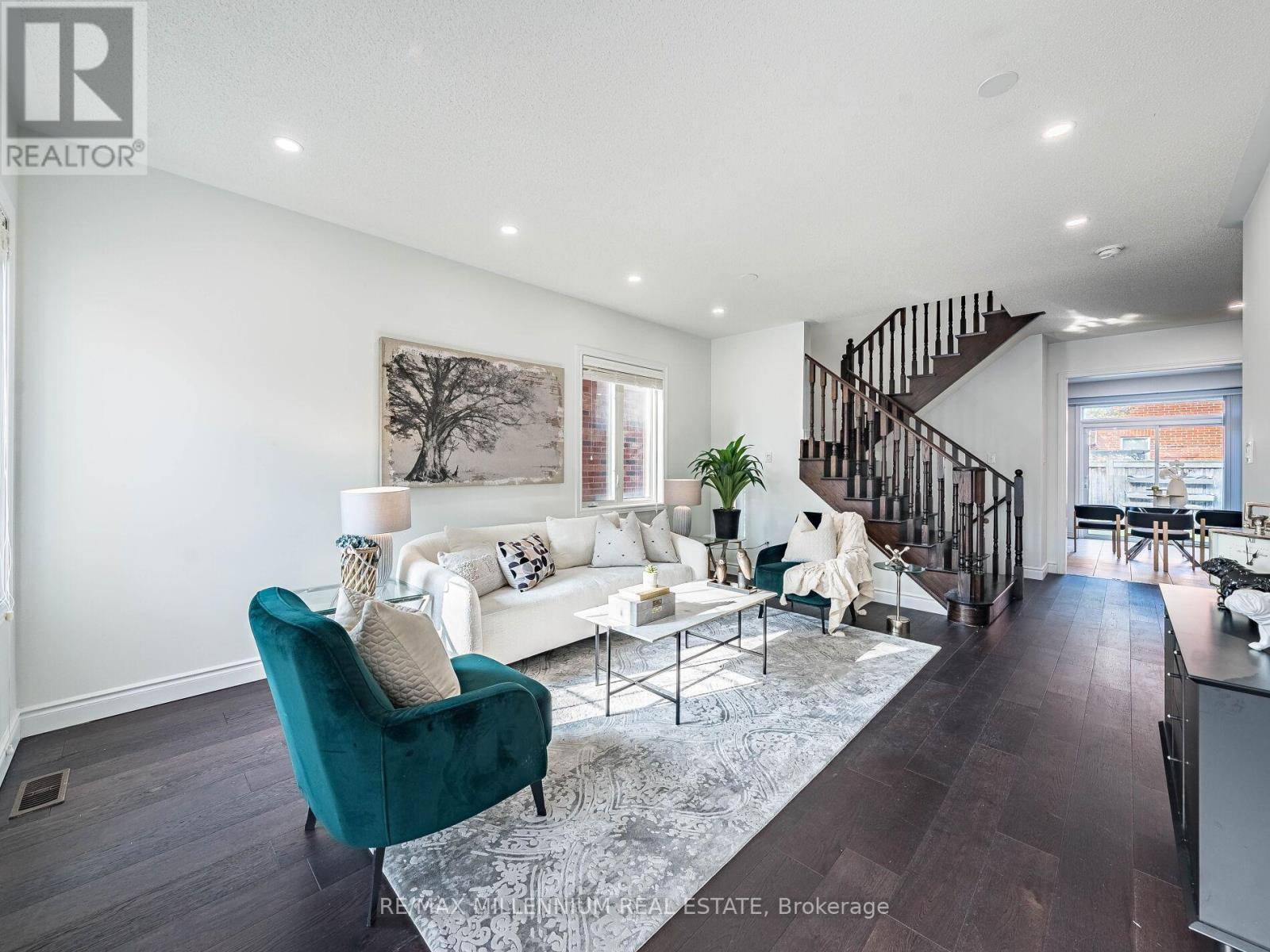 Milton (sc Scott), ON L9T0T1,377 SCOTT BOULEVARD