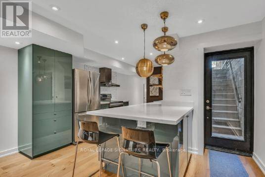 Toronto (roncesvalles), ON M6R1K1,58 Fern AVE #Lower