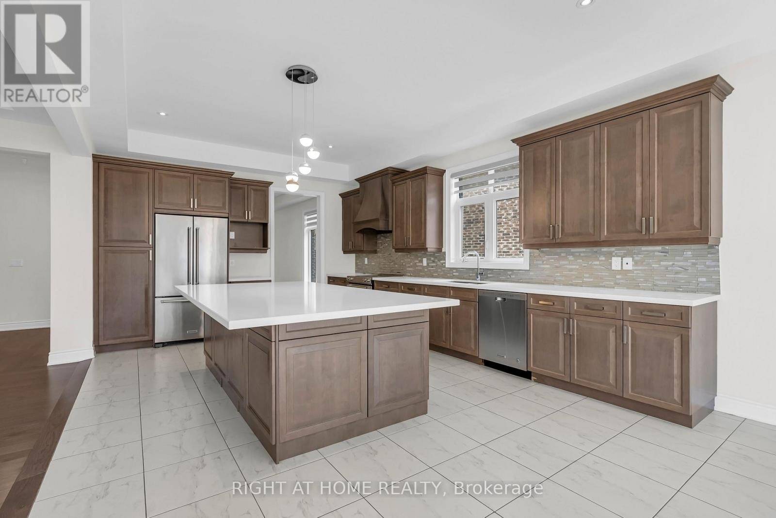 Oakville (go Glenorchy), ON L6H0V1,3175 DANIEL WAY