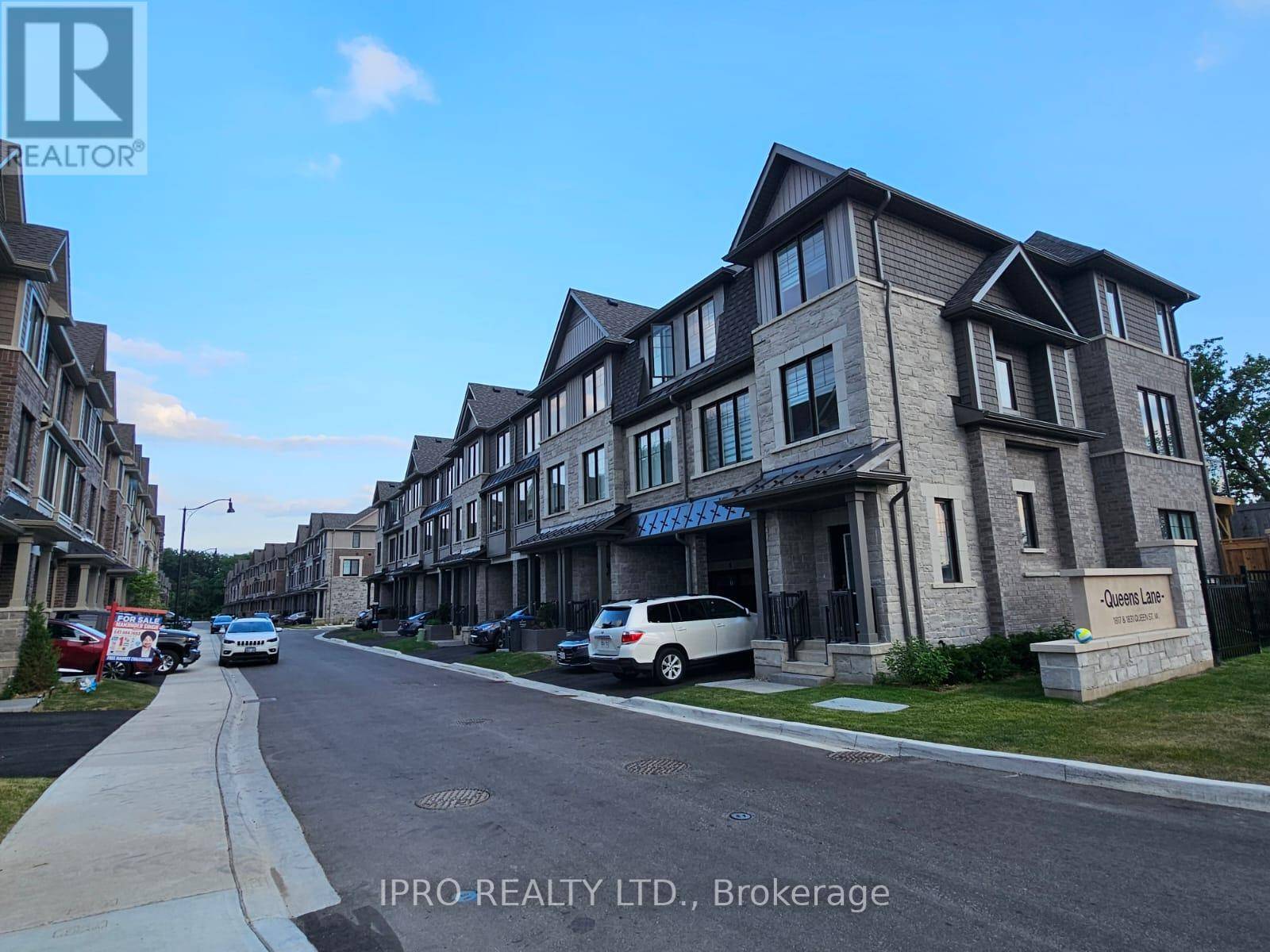 Brampton (credit Valley), ON L6Y6L3,2 FOLCROFT STREET N