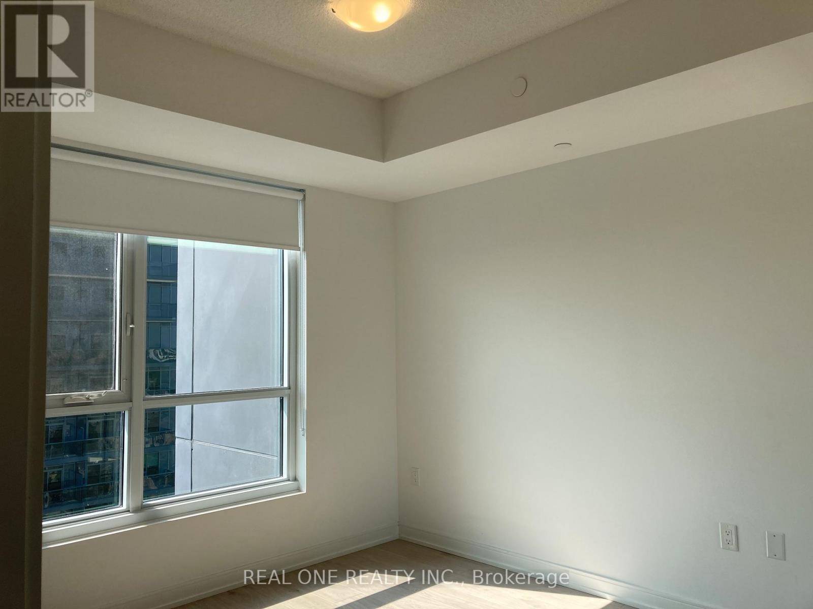 Mississauga (hurontario), ON L4Z0C6,8 Nahani WAY #1818