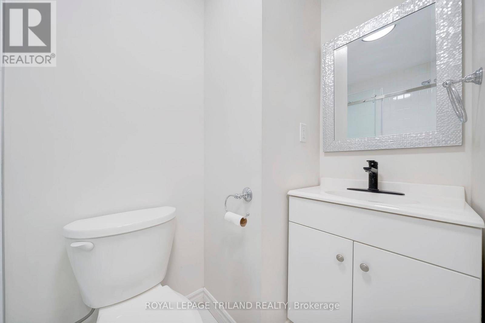 Oakville (go Glenorchy), ON L6M0V2,244 ELLEN DAVIDSON DRIVE