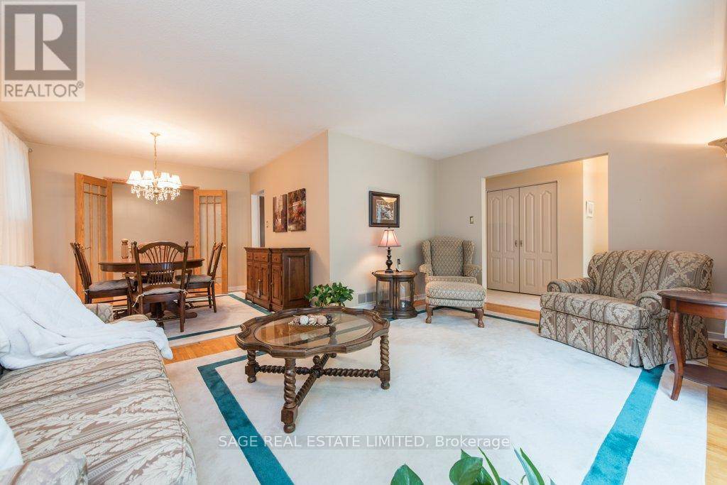 Burlington (appleby), ON L7L4R6,529 KENMARR CRESCENT