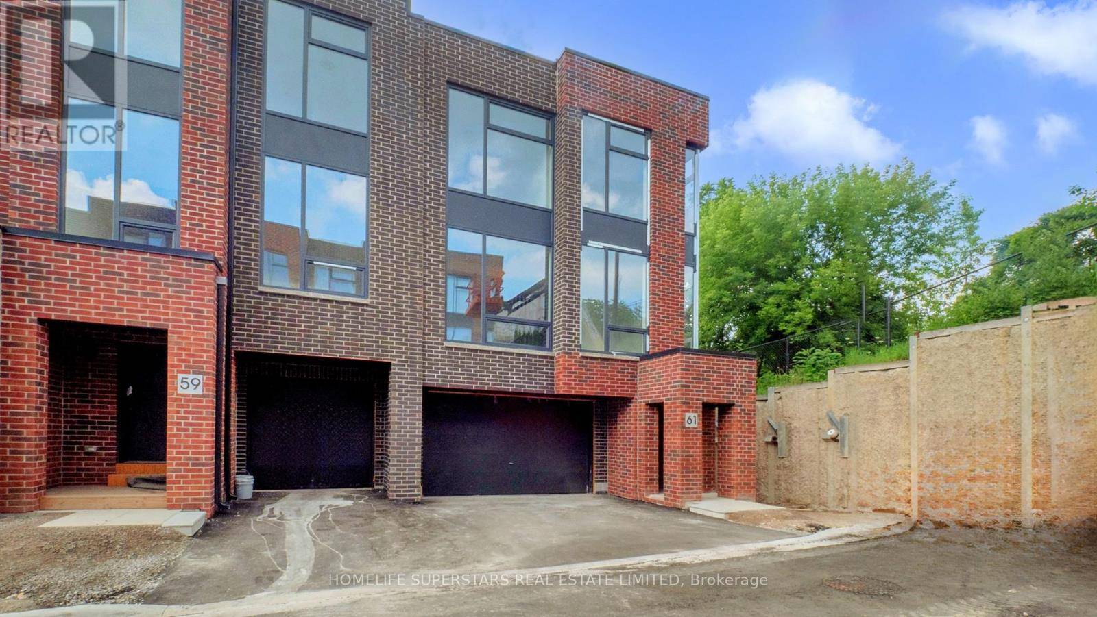 Caledon (bolton West), ON L7E4L2,61 DESIREE PLACE
