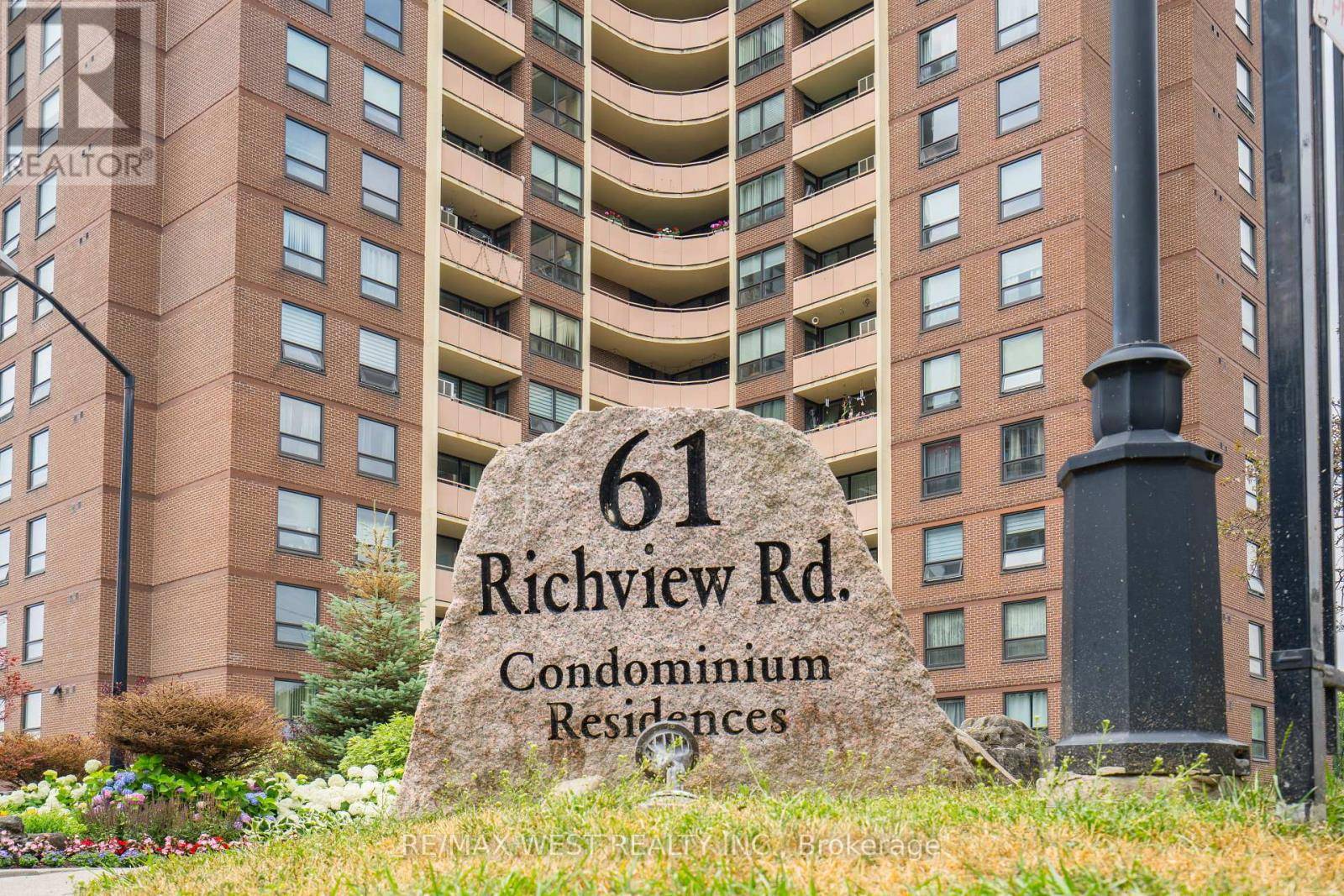 61 Richview RD #1603, Toronto (humber Heights), ON M9A4M8