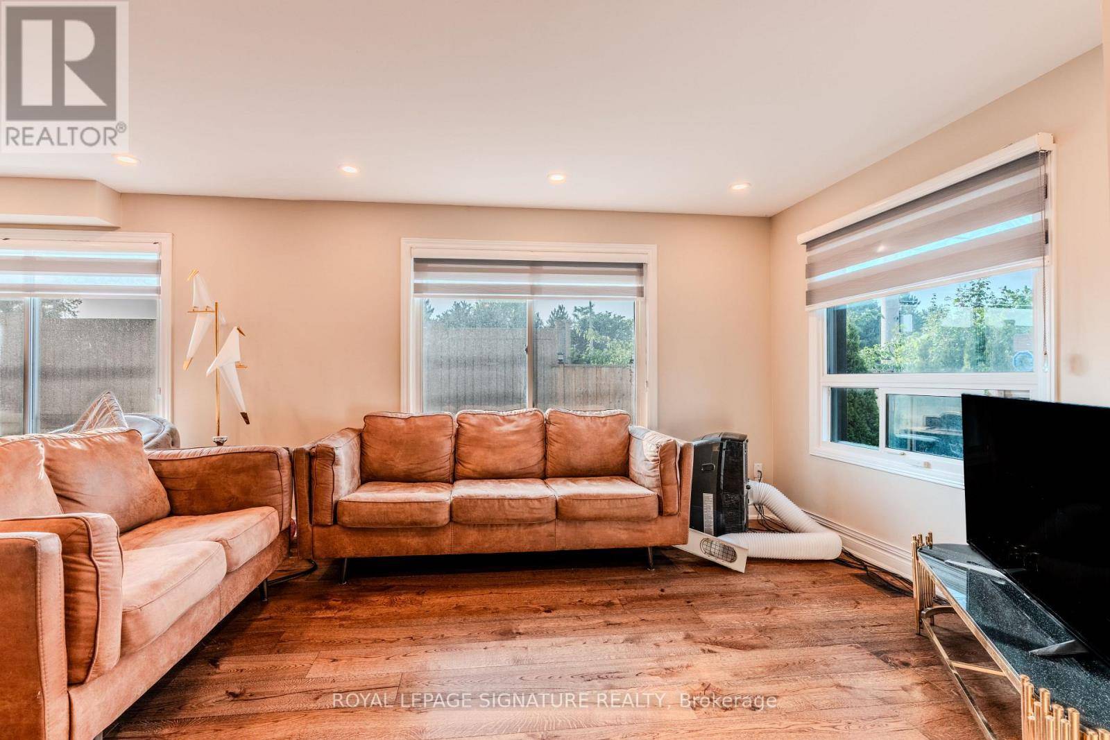 Mississauga (hurontario), ON L5R1N1,4662 FOUNDERS WALK
