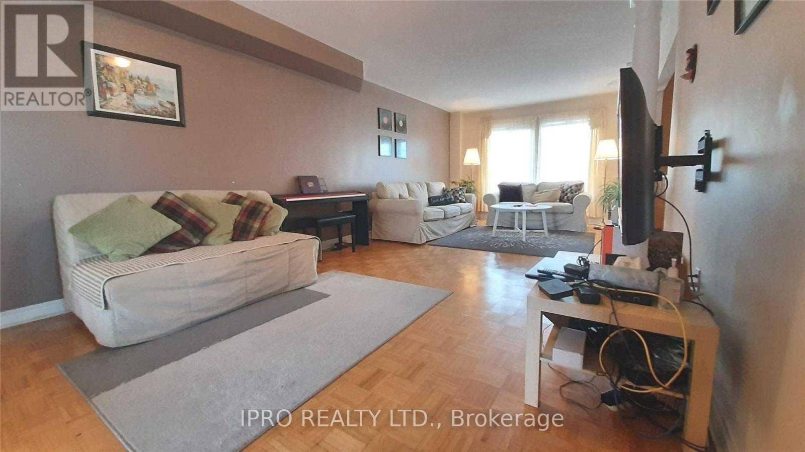 Mississauga (hurontario), ON L4Z4E9,52 ANDRIKA COURT