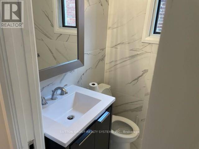 Toronto (dovercourt-wallace Emerson-junction), ON M6H3J8,127 Bristol AVE #Main