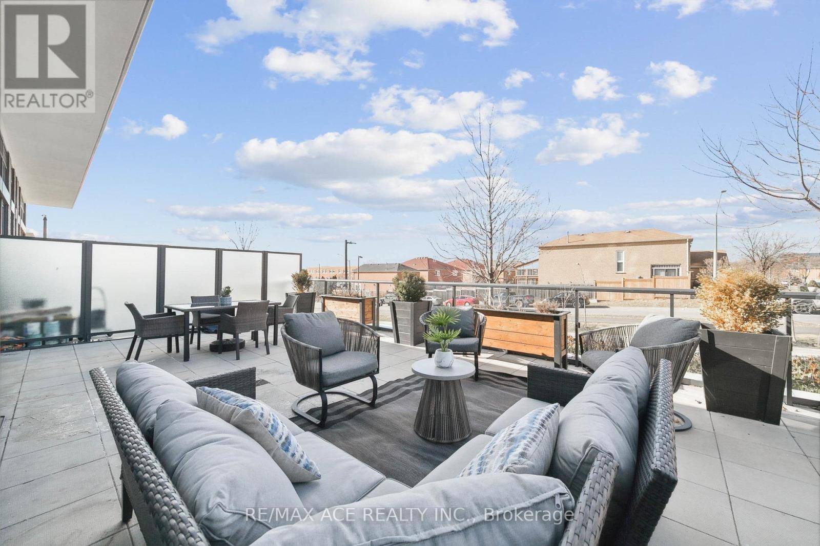 65 Watergarden DR #101, Mississauga (hurontario), ON L5R0G9