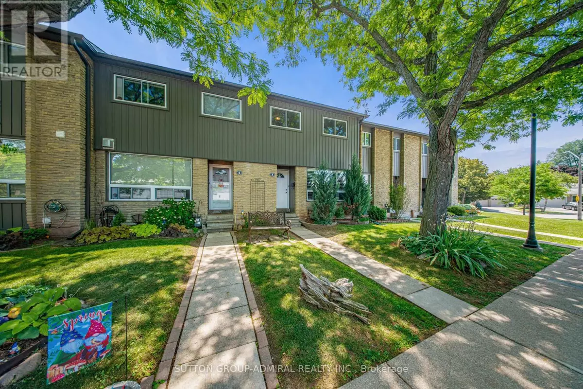 Oakville (cp College Park), ON L6H1W3,1517 Elm RD #3