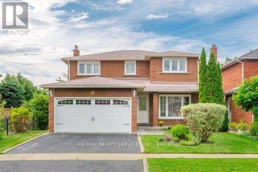 42 DUNDALK CRESCENT, Brampton (heart Lake West), ON L6Z2V1