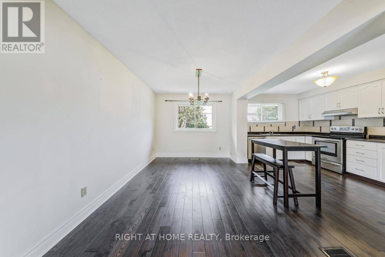Brampton (central Park), ON L6S3J9,9 Ashton CRES #9
