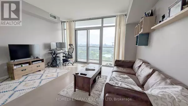 Toronto (high Park-swansea), ON M6S5B5,105 The Queensway #3012