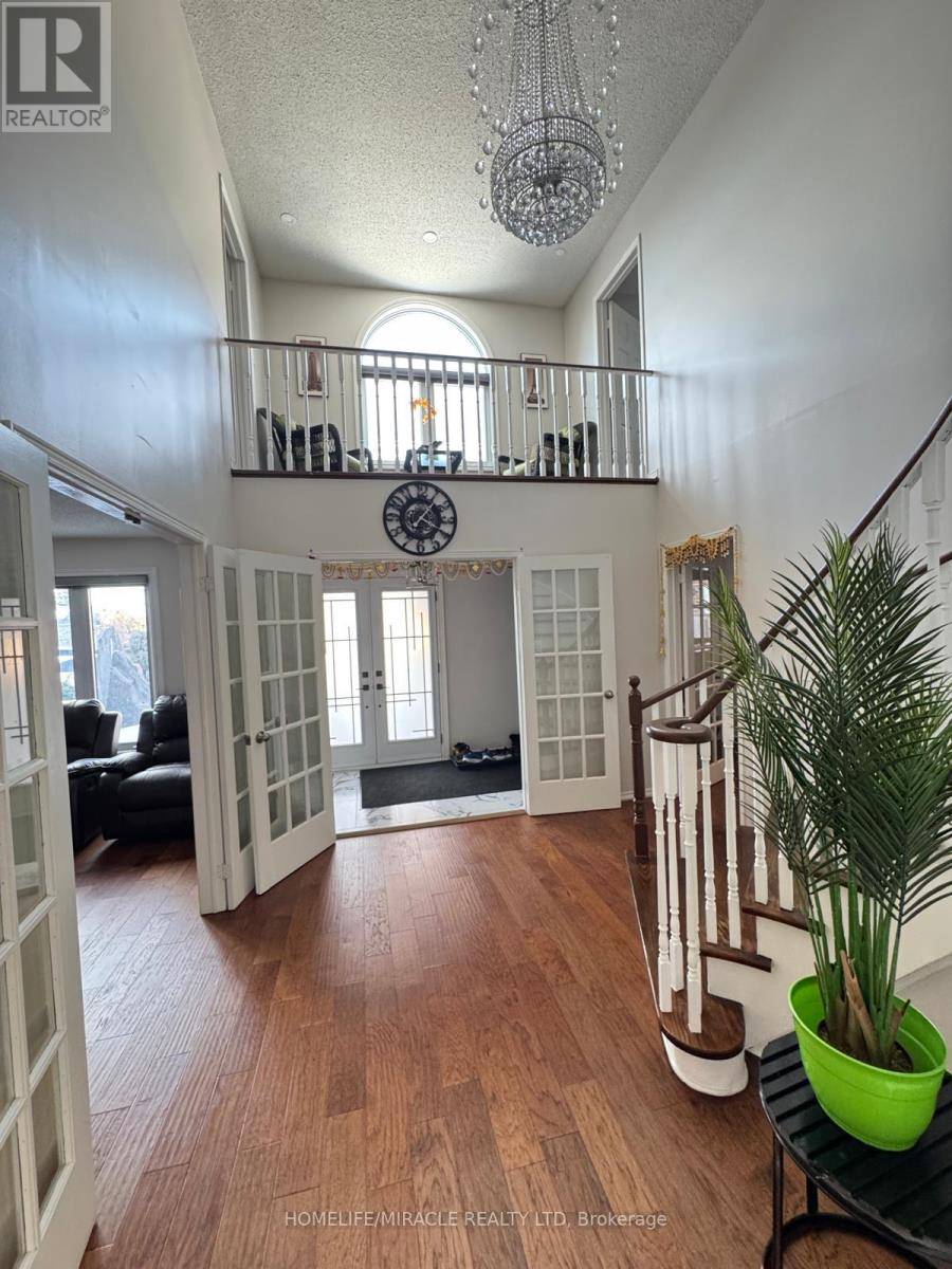Brampton (fletcher's Creek South), ON L6W4C4,32 PLOVER PLACE