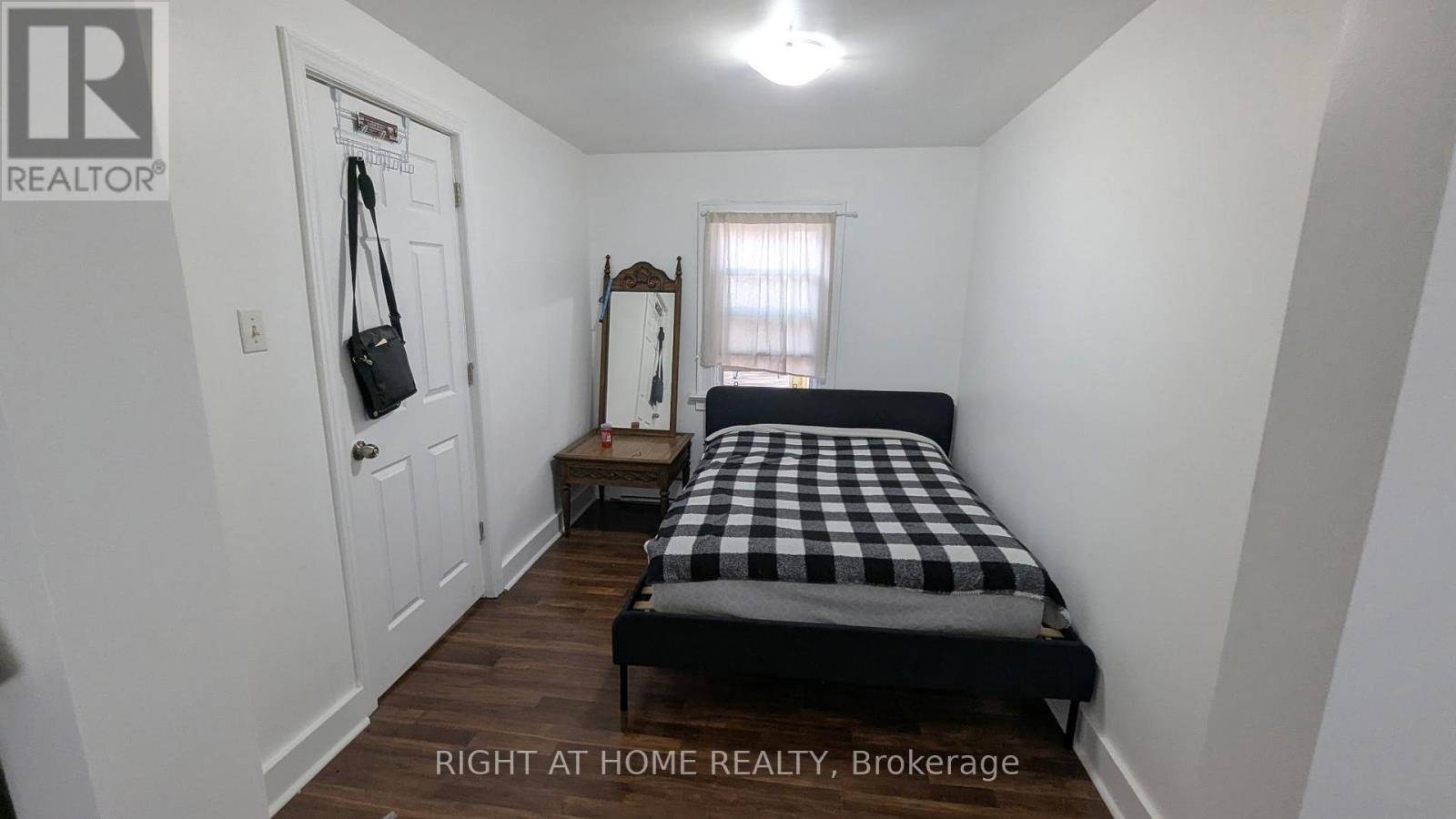 Toronto (mimico), ON M8V1M6,26 Victoria ST #Unit 3