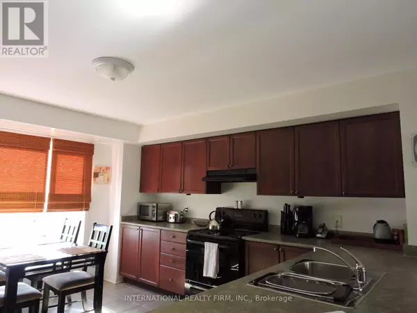 Mississauga (churchill Meadows), ON L5M8C7,4855 Half Moon GRV #7