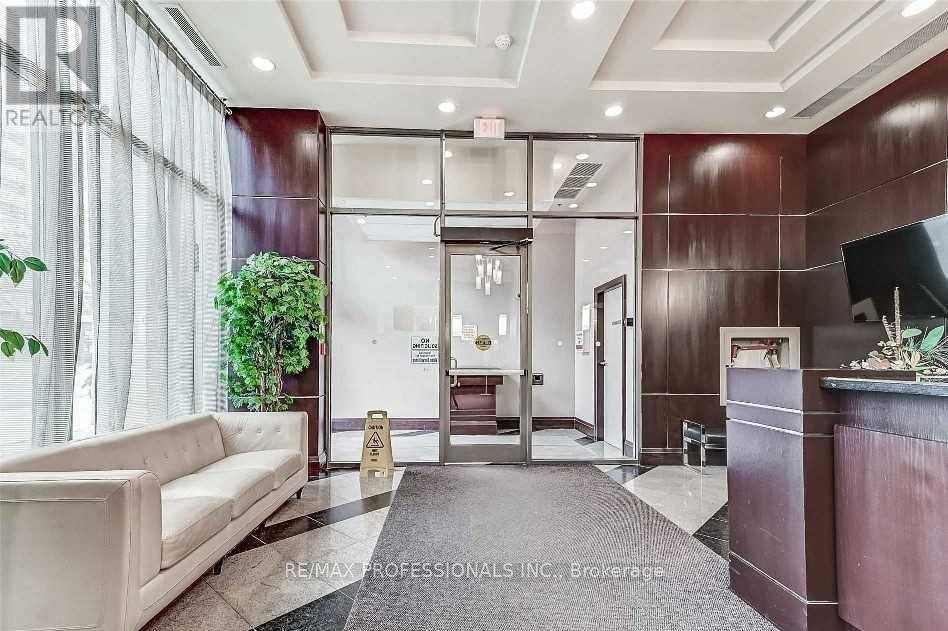 Mississauga (city Centre), ON L5B0G8,208 Enfield PL #2202