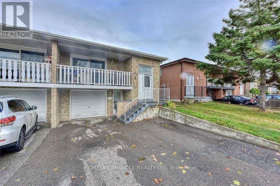 9 TALBOT STREET, Brampton (brampton West), ON L6X2P4